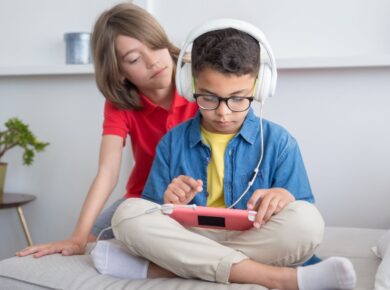 Ebeveynlik Yolculuğunda Dijital Denge: Teknoloji ve Çocuklar