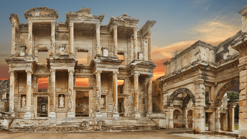 Eşsiz Efes Antik Kenti'nin Büyüleyici Güzelliği